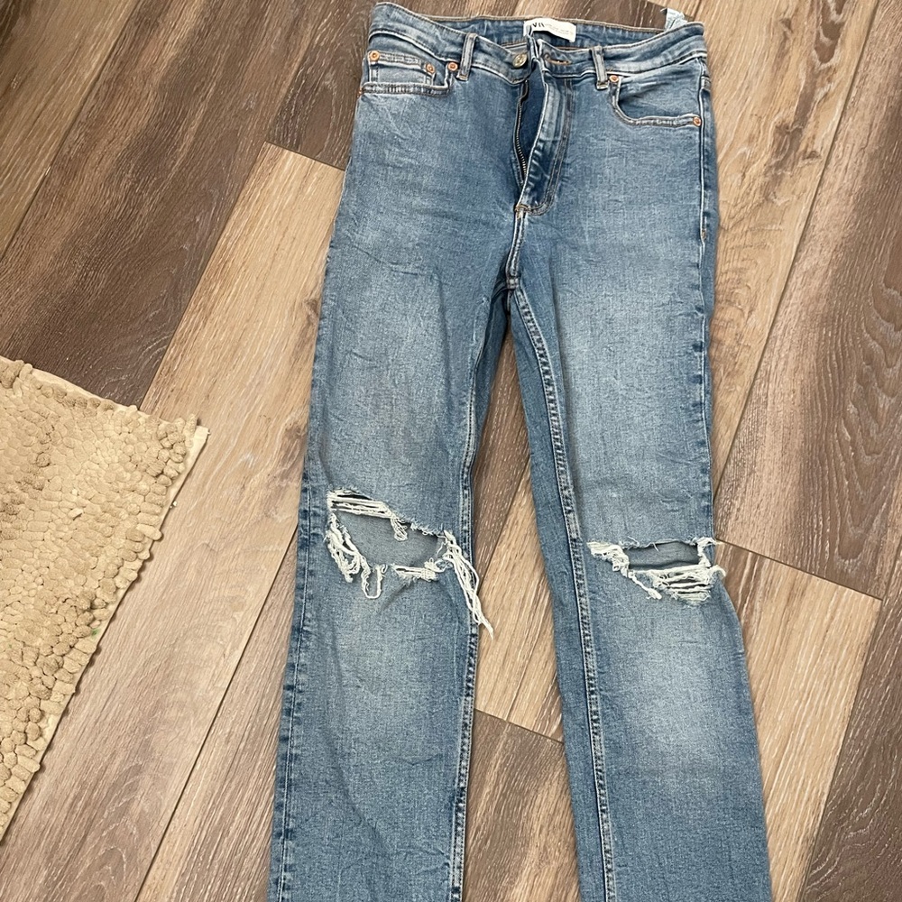 Zara Straight leg flared Jeans